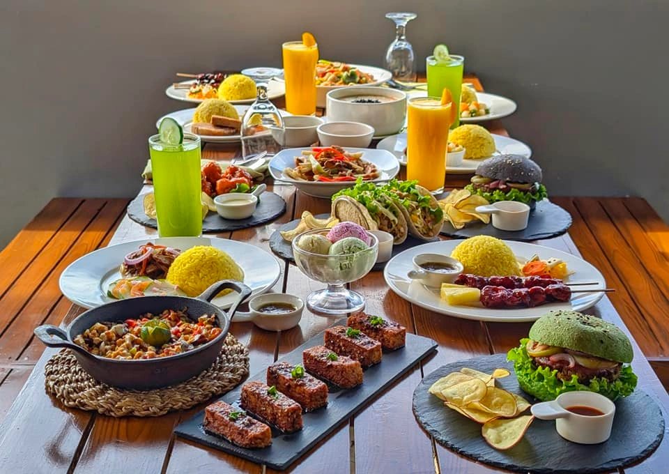 A spread of dishes from the restaurant at Kayong’s Inn